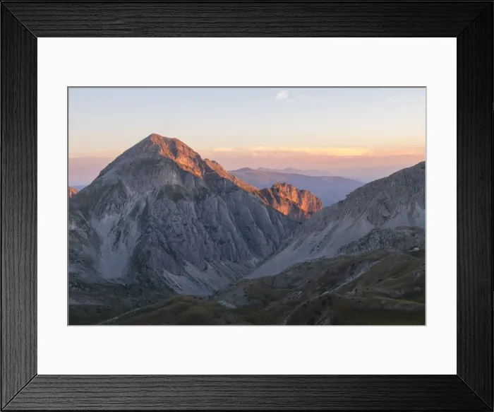 Framed Print : Sunrise on the mountains, Gran Sasso e Monti della Laga National Park, Abruzzo, Italy Framed Print : Sunrise on the mountains, Gran Sasso e Monti della Laga National Park, Abruzzo, Italy
