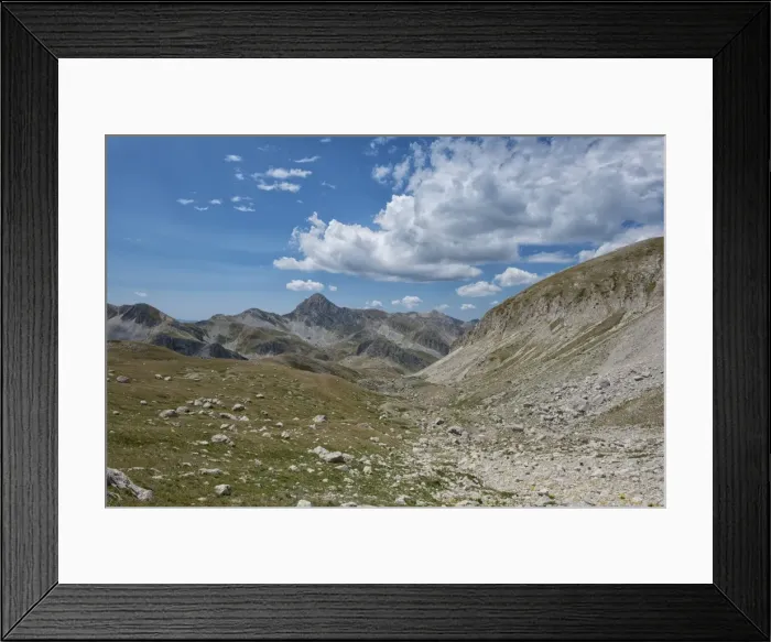 Framed Print : Gran Sasso Mountain Range, Gran Sasso e Monti della Laga National Park, Abruzzo, Italy Framed Print : Gran Sasso Mountain Range, Gran Sasso e Monti della Laga National Park, Abruzzo, Italy