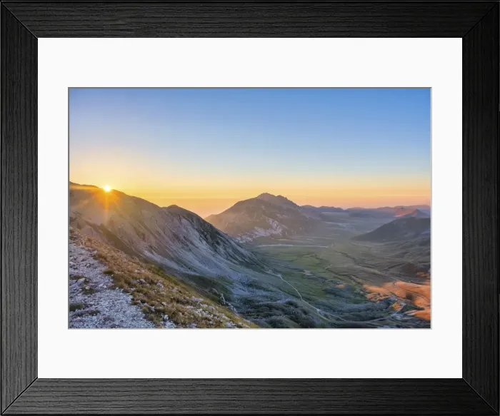 Framed Print : Plateau Campo Imperatore at sunrise, Gran Sasso e Monti della Laga National Park Framed Print : Plateau Campo Imperatore at sunrise, Gran Sasso e Monti della Laga National Park