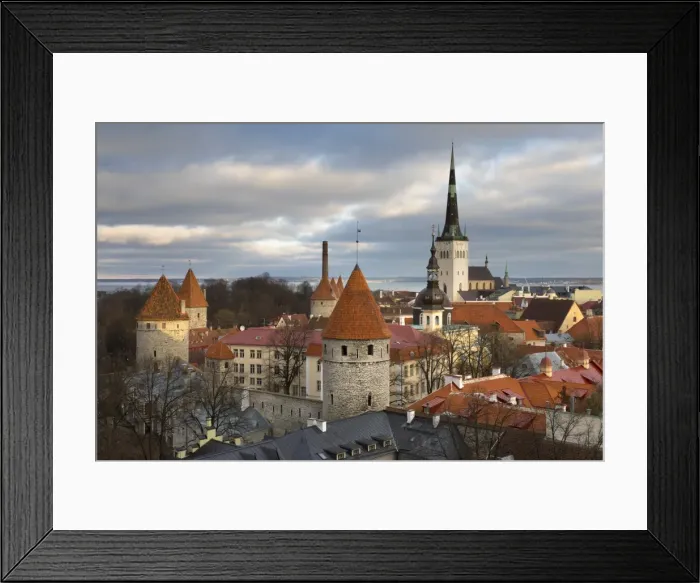 Framed Print : View over the Old Town with the City Walls and Oleviste Church from Patkuli Viewing Platform Framed Print : View over the Old Town with the City Walls and Oleviste Church from Patkuli Viewing Platform