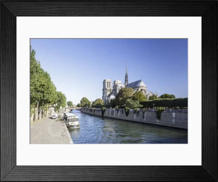 Framed Print : Notre Dame de Paris Cathedral and the River Seine, Paris, France, Europe Framed Print : Notre Dame de Paris Cathedral and the River Seine, Paris, France, Europe
