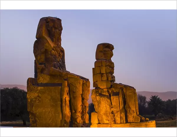 Colossi of Memnon, UNESCO World Heritage Site, West Bank, Luxor, Egypt, North Africa