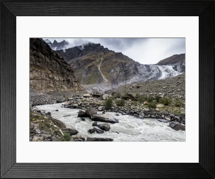 Framed Print : On the way to Kargil beside the gorgeous north flowing Suru River, Ladakh, India Framed Print : On the way to Kargil beside the gorgeous north flowing Suru River, Ladakh, India