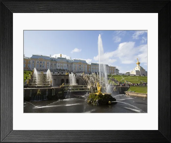 Framed Print : Great Cascade with Great Palace in the background, Peterhof, UNESCO World Heritage Site, near St Framed Print : Great Cascade with Great Palace in the background, Peterhof, UNESCO World Heritage Site, near St