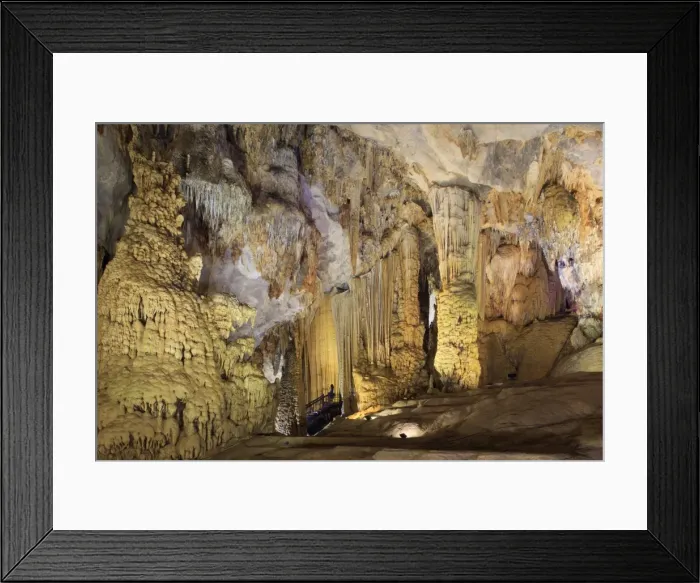 Framed Print : The illuminated interior of Paradise Cave in Phong Nha Ke Bang National Park, Quang Binh Framed Print : The illuminated interior of Paradise Cave in Phong Nha Ke Bang National Park, Quang Binh