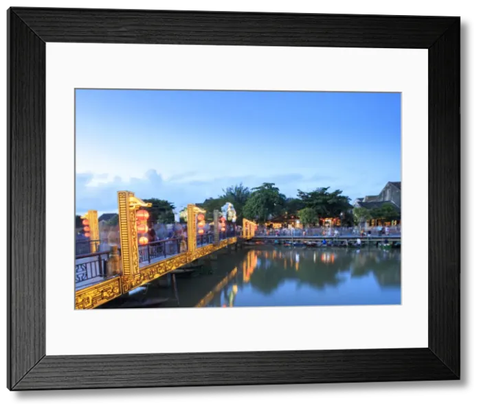 Framed Print : The Lantern Bridge over the Thu Bon River in the historic centre, Hoi An, UNESCO Framed Print : The Lantern Bridge over the Thu Bon River in the historic centre, Hoi An, UNESCO