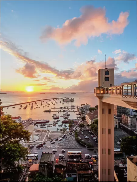 Lacerda Elevator at sunset, Salvador, State of Bahia, Brazil, South America