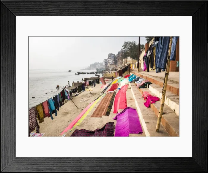 Framed Print : Washing drying on ghats next to the River Ganges, Varanasi, Uttar Pradesh, India, Asia Framed Print : Washing drying on ghats next to the River Ganges, Varanasi, Uttar Pradesh, India, Asia