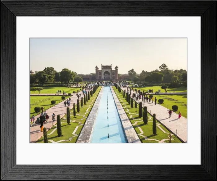 Framed Print : Great Gate (Darwaza-i rauza), the main entrance to the Taj Mahal, UNESCO World Heritage Site Framed Print : Great Gate (Darwaza-i rauza), the main entrance to the Taj Mahal, UNESCO World Heritage Site