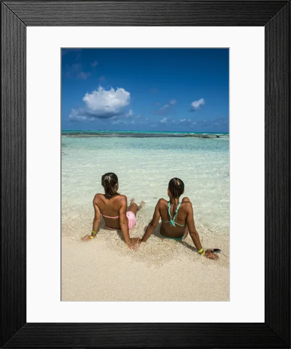 Framed Print : Girls enjoying the wonderful turquoise waters of El Acuario, San Andres, Caribbean Sea Framed Print : Girls enjoying the wonderful turquoise waters of El Acuario, San Andres, Caribbean Sea