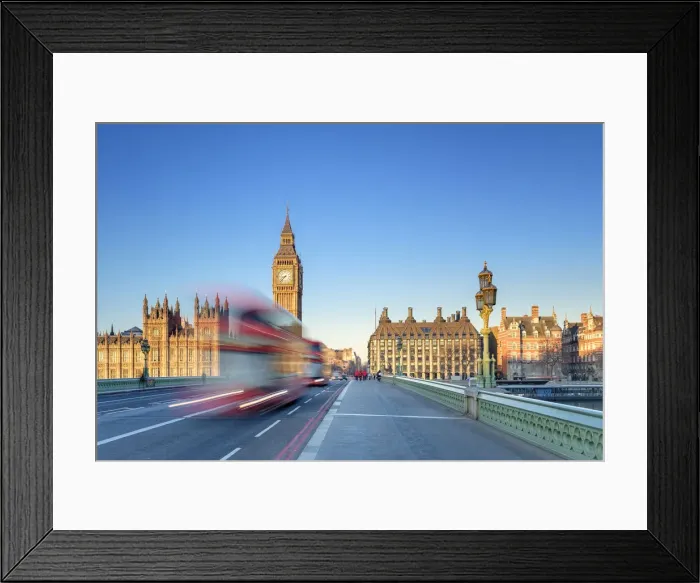 Framed Print : Red double-decker bus on Westminster Bridge, in front of the Palace of Westminster Framed Print : Red double-decker bus on Westminster Bridge, in front of the Palace of Westminster