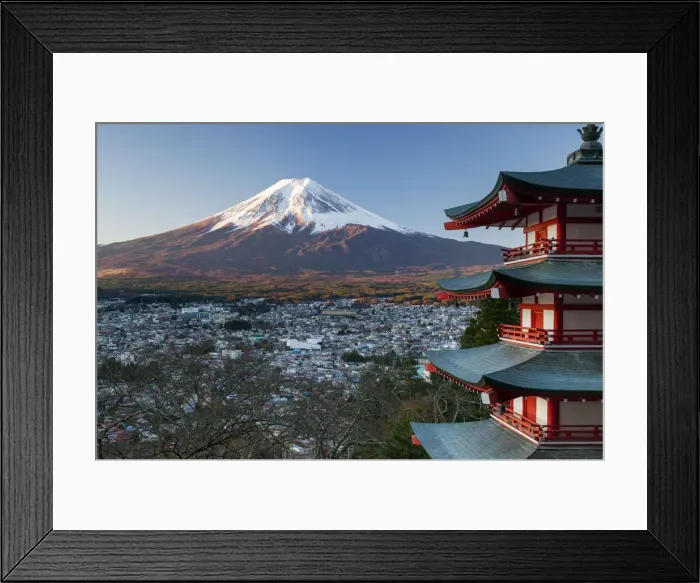Framed Print : Snowy Mount Fuji and Chureito Pagoda at Arakura-yama Sengen-koen Park, Fujiyoshida Framed Print : Snowy Mount Fuji and Chureito Pagoda at Arakura-yama Sengen-koen Park, Fujiyoshida