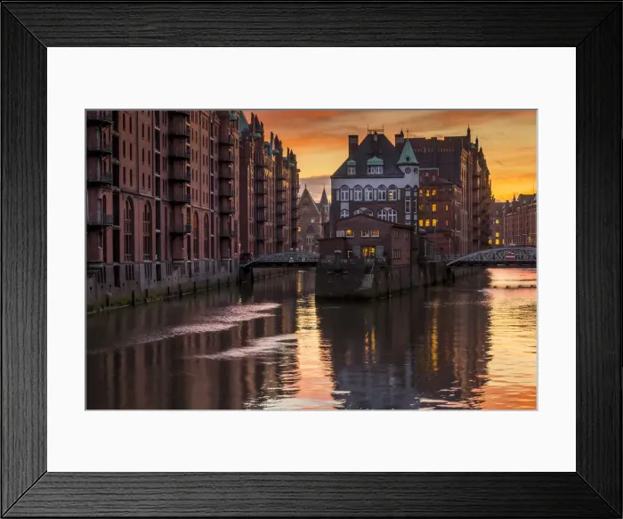 Framed Print : Wasserschloss building at the historical warehouse complex (Speicherstadt) seen Framed Print : Wasserschloss building at the historical warehouse complex (Speicherstadt) seen