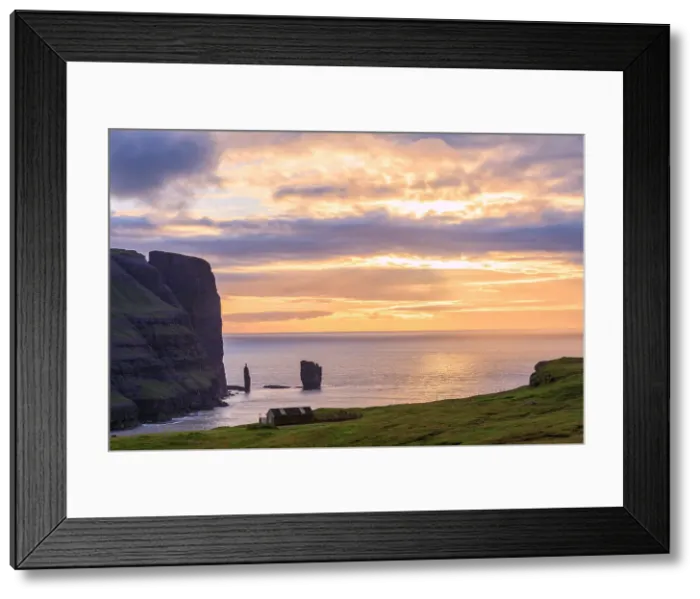 Framed Print : Risin og Kellingin seen from Eidi, Eysturoy Island, Faroe Islands, Denmark, Europe Framed Print : Risin og Kellingin seen from Eidi, Eysturoy Island, Faroe Islands, Denmark, Europe