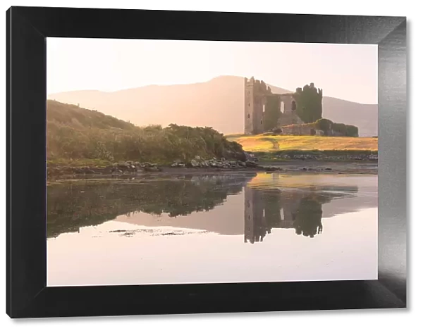 Ballycarbery Castle, Cahersiveen, County Kerry, Munster, Republic of Ireland, Europe