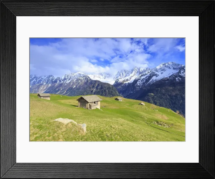 Framed Print : Traditional huts with Pizzo Badile in the background, Soglio, Val Bregaglia (Bregaglia Valley) Framed Print : Traditional huts with Pizzo Badile in the background, Soglio, Val Bregaglia (Bregaglia Valley)