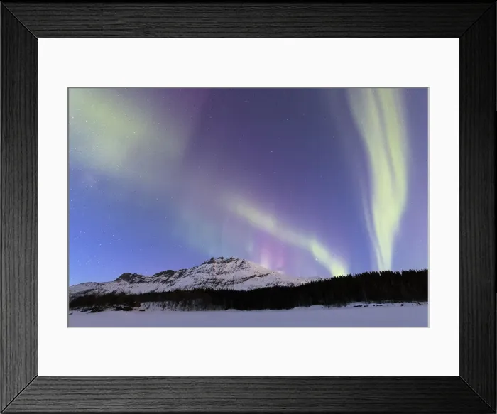 Framed Print : Northern Lights (Aurora borealis), Skoddebergvatnet, Grovfjord, Troms county, Lofoten Islands Framed Print : Northern Lights (Aurora borealis), Skoddebergvatnet, Grovfjord, Troms county, Lofoten Islands