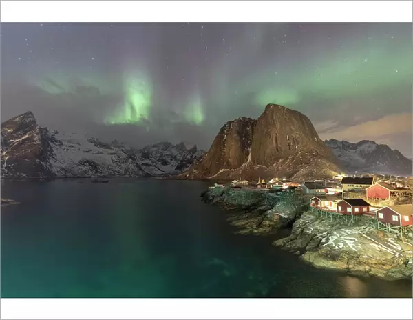 Northern Lights (Aurora borealis), Hamnoy, Lofoten Islands, Nordland, Norway, Europe
