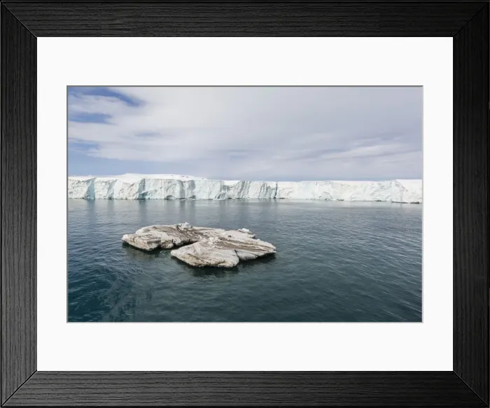 Framed Print : Glacier face at Negribreen, Eastern coast of Spitsbergen, an island in the Svalbard Archipelago Framed Print : Glacier face at Negribreen, Eastern coast of Spitsbergen, an island in the Svalbard Archipelago