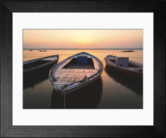 Framed Print : Sunrise on the River Ganges in Varanasi, Uttar Pradesh, India, Asia