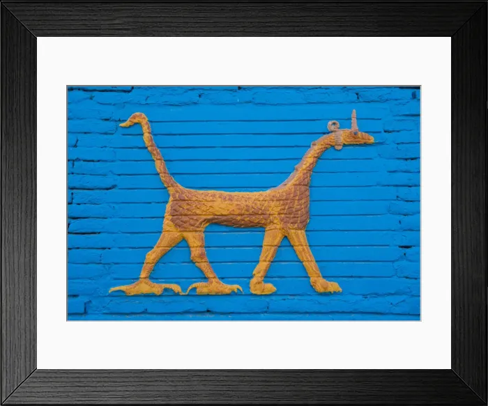 Framed Print : Musa¸ussu (sirrush) and aurochs relief, Babylon, Iraq Musß©½ussu Framed Print : Musa¸ussu (sirrush) and aurochs relief, Babylon, Iraq Musß©½ussu