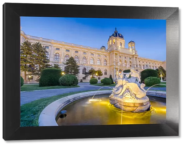 Kunsthistorisches Museum (Art History) and fountain at dusk, Vienna, Austria, Europe