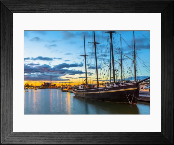 Framed Print : Boat docked at the harbor in Helsinki, Uusimaa, Finland, Scandinavia, Europe Framed Print : Boat docked at the harbor in Helsinki, Uusimaa, Finland, Scandinavia, Europe