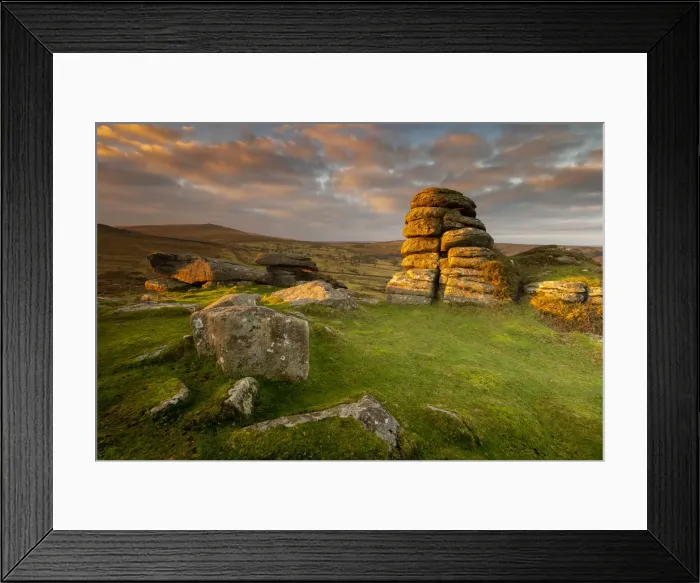 Framed Print : Dawn breaks and winter sunlight illuminates the rocks below Saddle Tor, Dartmoor Framed Print : Dawn breaks and winter sunlight illuminates the rocks below Saddle Tor, Dartmoor