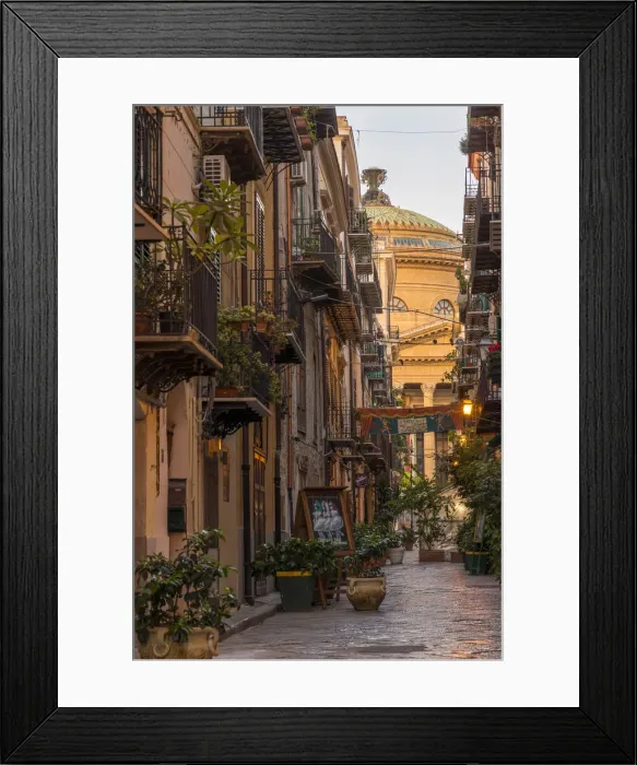 Framed Print : The Massimo Theatre (Teatro Massimo) seen from an alley, Palermo, Sicily, Italy, Europe Framed Print : The Massimo Theatre (Teatro Massimo) seen from an alley, Palermo, Sicily, Italy, Europe