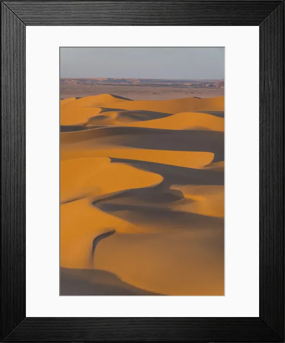 Framed Print : Sunset in the giant sand dunes of the Sahara Desert, Timimoun, western Algeria, North Framed Print : Sunset in the giant sand dunes of the Sahara Desert, Timimoun, western Algeria, North