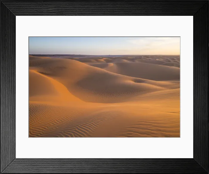 Framed Print : Sunset in the giant sand dunes of the Sahara Desert, Timimoun, western Algeria, North Framed Print : Sunset in the giant sand dunes of the Sahara Desert, Timimoun, western Algeria, North