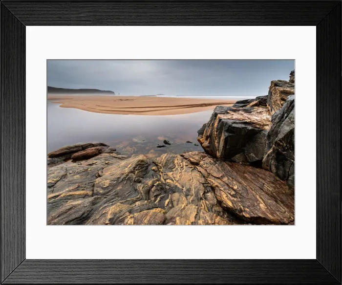 Framed Print : Rock formations at Sandwood Bay, with Am Buachaille sea stack in far distance, Sutherland Framed Print : Rock formations at Sandwood Bay, with Am Buachaille sea stack in far distance, Sutherland