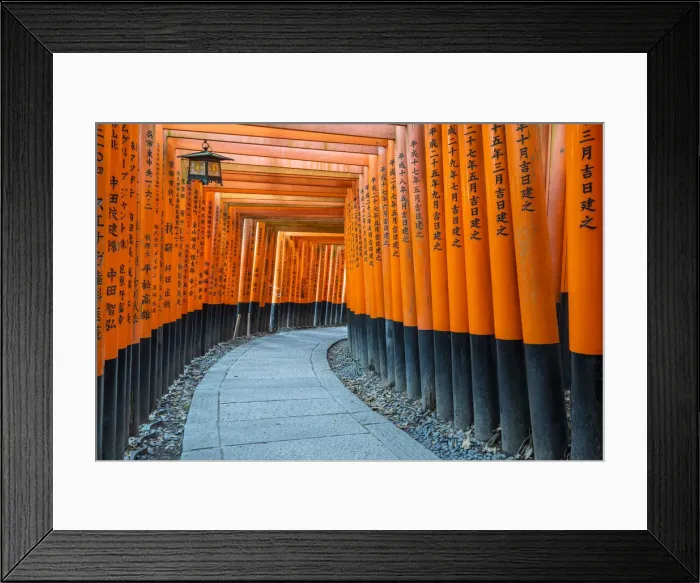 Framed Print : Fushimi Inari Taisha shrine and torii gates, Kyoto, Japan, Asia Framed Print : Fushimi Inari Taisha shrine and torii gates, Kyoto, Japan, Asia