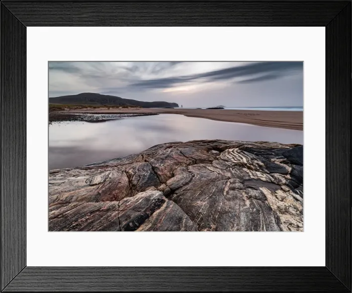 Framed Print : Sandwood Bay, with Am Buachaille sea stack in far distance, Sutherland, Scotland
