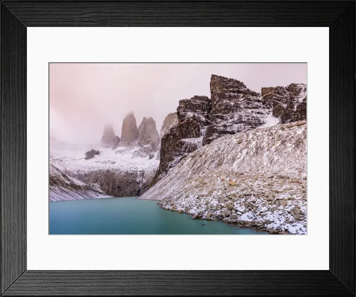 Framed Print : Stunning scenery of Glacial Lakes in Patagonia, Chile, South America Framed Print : Stunning scenery of Glacial Lakes in Patagonia, Chile, South America