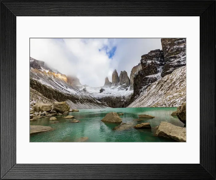 Framed Print : Stunning scenery of Glacial Lakes in Patagonia, Chile, South America Framed Print : Stunning scenery of Glacial Lakes in Patagonia, Chile, South America