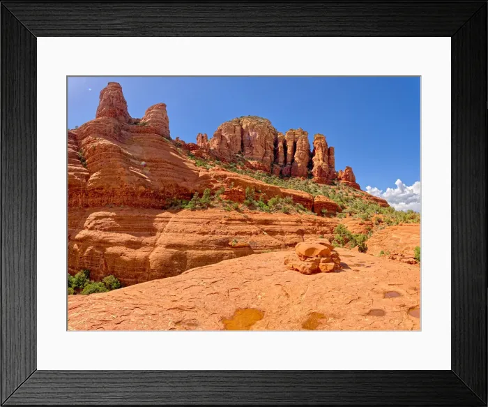 Framed Print : View of the Twin Buttes in Sedona from the edge of Chicken Point, Arizona, United Framed Print : View of the Twin Buttes in Sedona from the edge of Chicken Point, Arizona, United