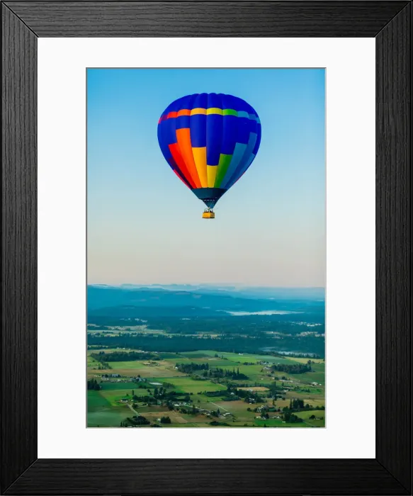 Framed Print : Hot air balloon over Auburns farmland, Washington State, United States of America Framed Print : Hot air balloon over Auburns farmland, Washington State, United States of America