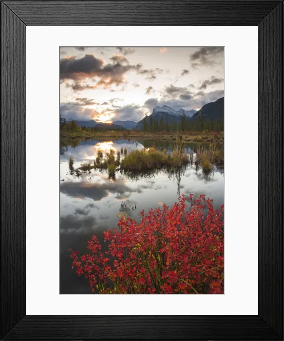 Framed Print : Sunrise at Vermillion Lakes with Mount Rundle in autumn, Banff National Park, UNESCO Framed Print : Sunrise at Vermillion Lakes with Mount Rundle in autumn, Banff National Park, UNESCO