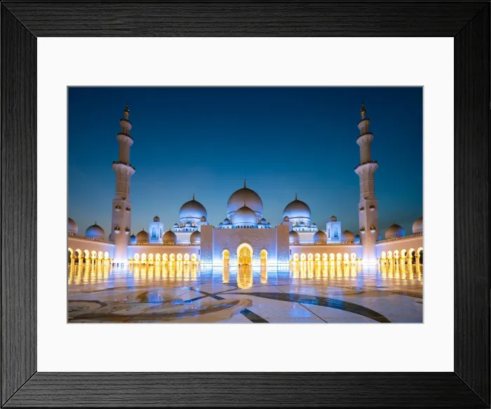 Framed Print : Abu Dhabis magnificent Grand Mosque lit up during the evening blue hour, Abu Dhabi Framed Print : Abu Dhabis magnificent Grand Mosque lit up during the evening blue hour, Abu Dhabi
