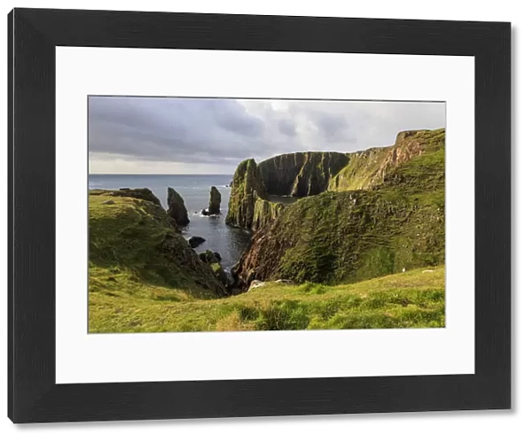 Westerwick, dramatic coastal views, red granite sea cliffs and stacks, West Mainland