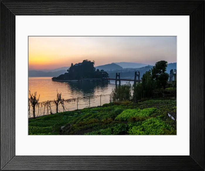 Framed Print : View of Shi Baozhai Pagoda at sunset on Yangtze River near Wanzhou, Chongqing Framed Print : View of Shi Baozhai Pagoda at sunset on Yangtze River near Wanzhou, Chongqing