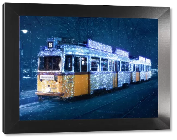 Budapests Christmas Tram in a snow storm, Budapest, Hungary, Europe