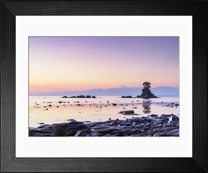 Framed Print : Pine tree on a rock outcrop in the Sea of Japan, Ameharakaigan, Toyama prefecture, Honshu Framed Print : Pine tree on a rock outcrop in the Sea of Japan, Ameharakaigan, Toyama prefecture, Honshu