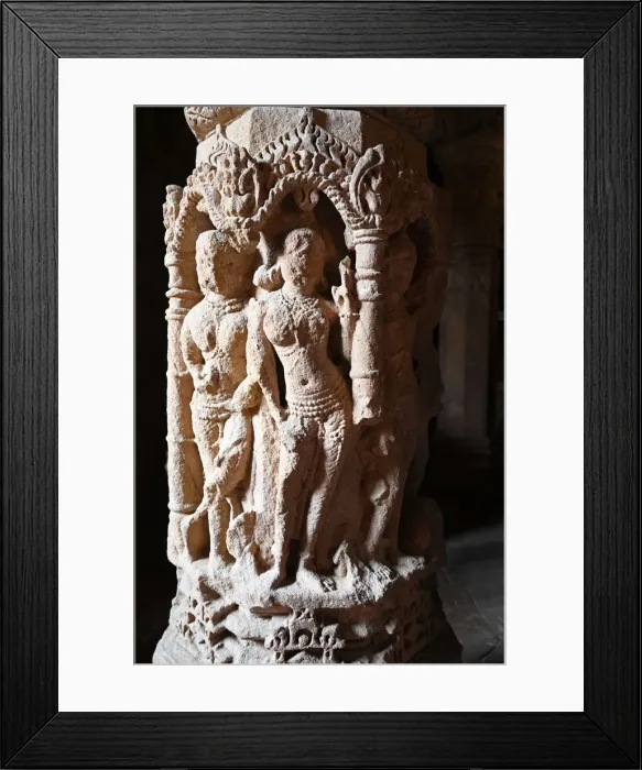 Framed Print : One of the 52 ornately carved pillars in the Sabhamandapa Framed Print : One of the 52 ornately carved pillars in the Sabhamandapa