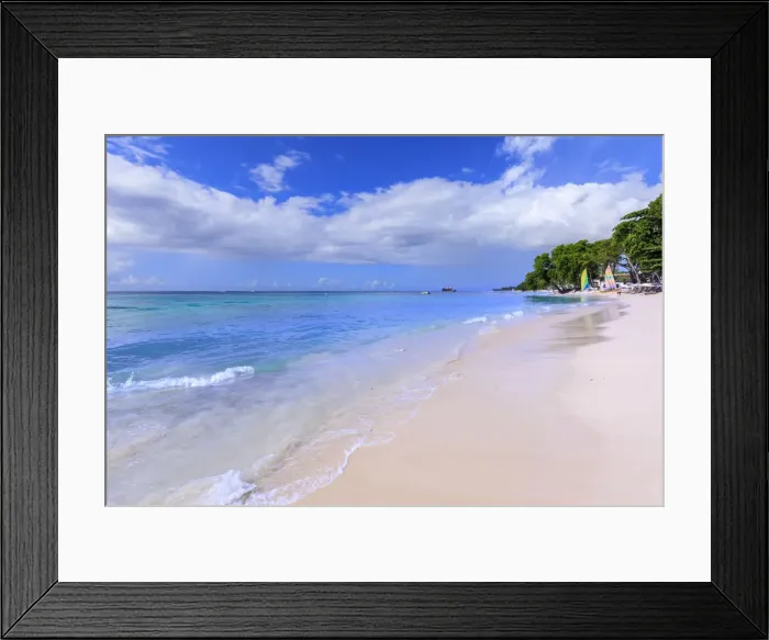 Framed Print : Paynes Bay, small colourful sail boats pulled up on fine pale pink sand beach Framed Print : Paynes Bay, small colourful sail boats pulled up on fine pale pink sand beach