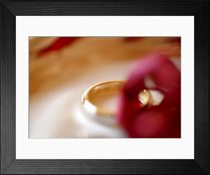Framed Print : Wedding rings, Paris, France, Europe Framed Print : Wedding rings, Paris, France, Europe