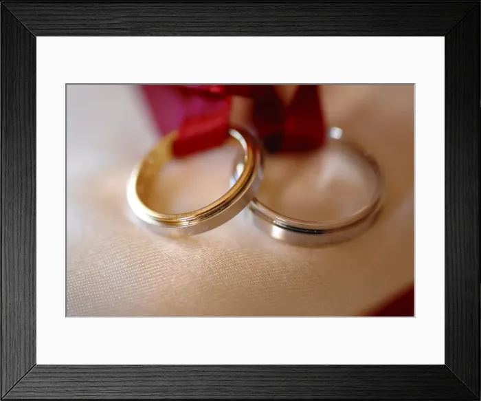 Framed Print : Wedding rings, Paris, France, Europe Framed Print : Wedding rings, Paris, France, Europe