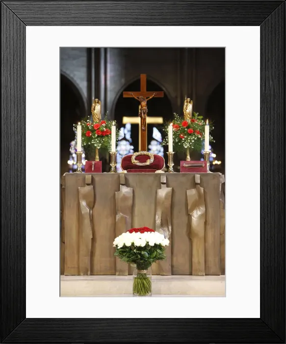 Framed Print : Holy relics on the main altar, Notre Dame Cathedral, Paris, France, Europe Framed Print : Holy relics on the main altar, Notre Dame Cathedral, Paris, France, Europe