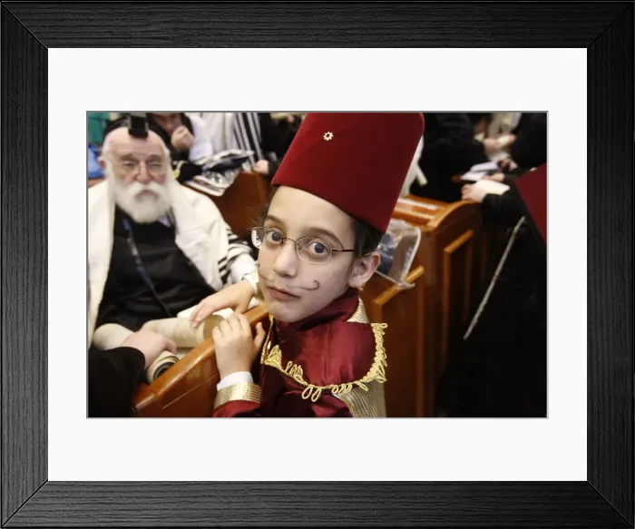 Framed Print : Purim celebration in the Belz Synagogue, Jerusalem, Middle East Framed Print : Purim celebration in the Belz Synagogue, Jerusalem, Middle East